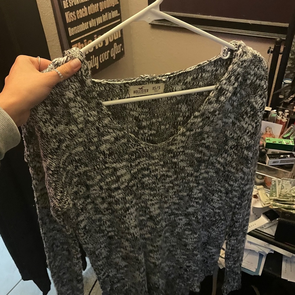 Hollister sweater